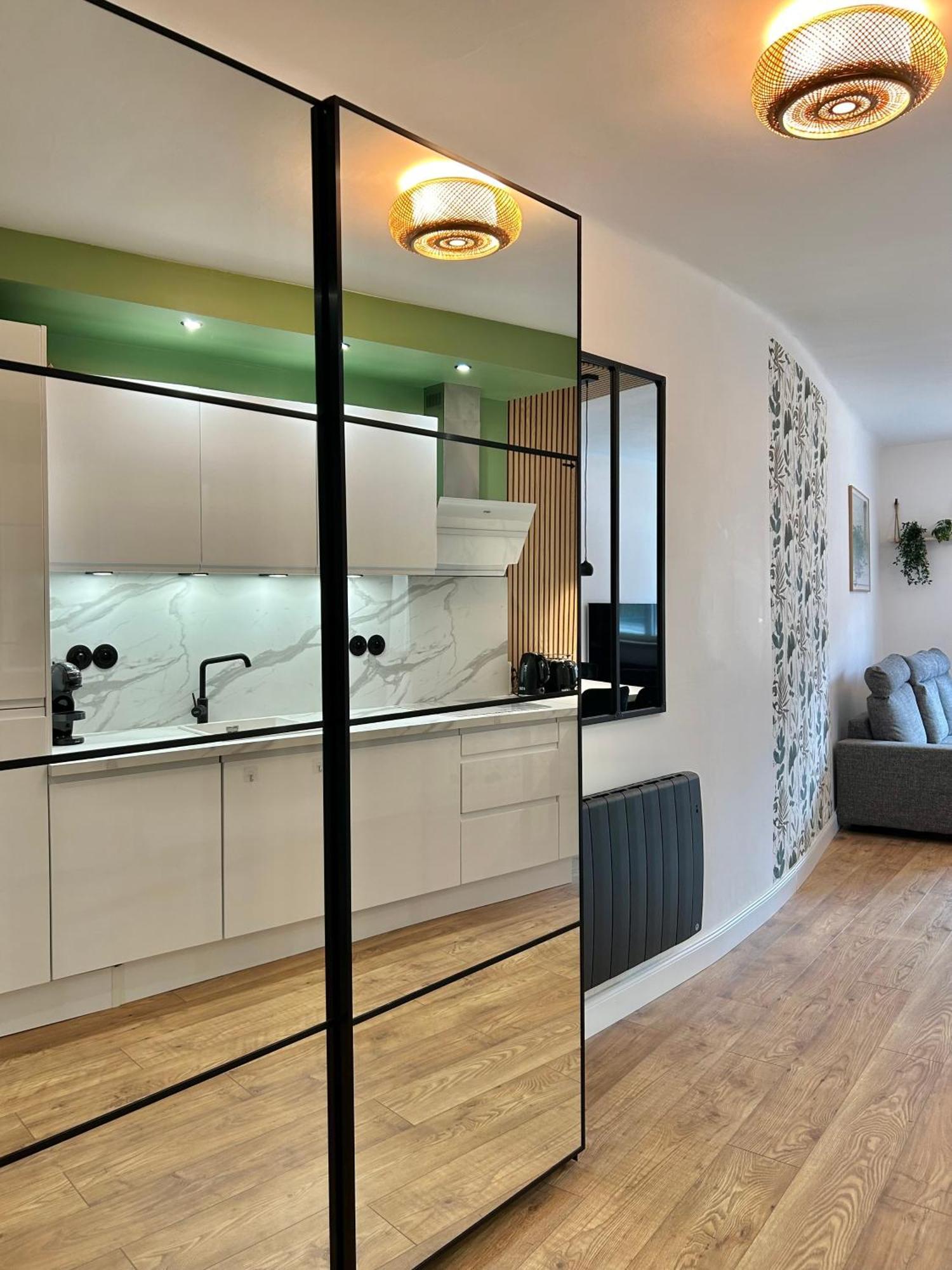Le Chardon- Appartement 2Chambres- Avec Stationnement Nancy Dış mekan fotoğraf